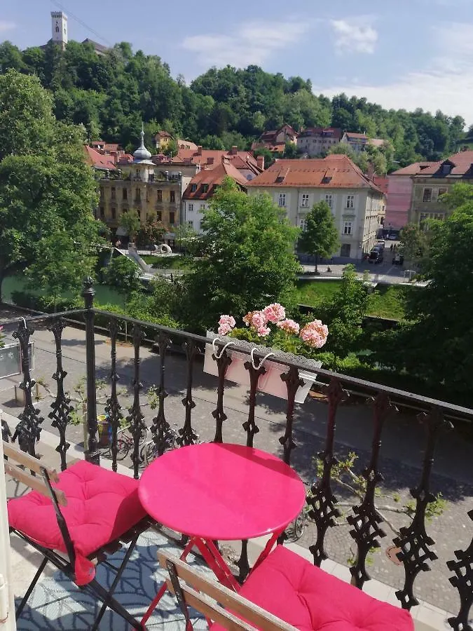Codelli Deluxe Fresco City Centre App With Balcony Ljubljana